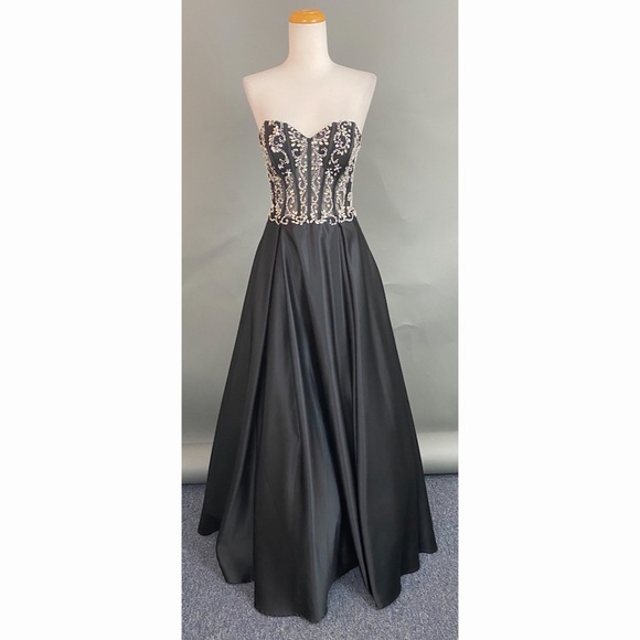 My Fashion Dresses & Skirts - Strapless Black Satin Ballgown